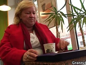 Karina chiama i suoi ...