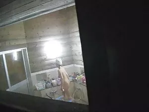 Un uomo spine video  ...